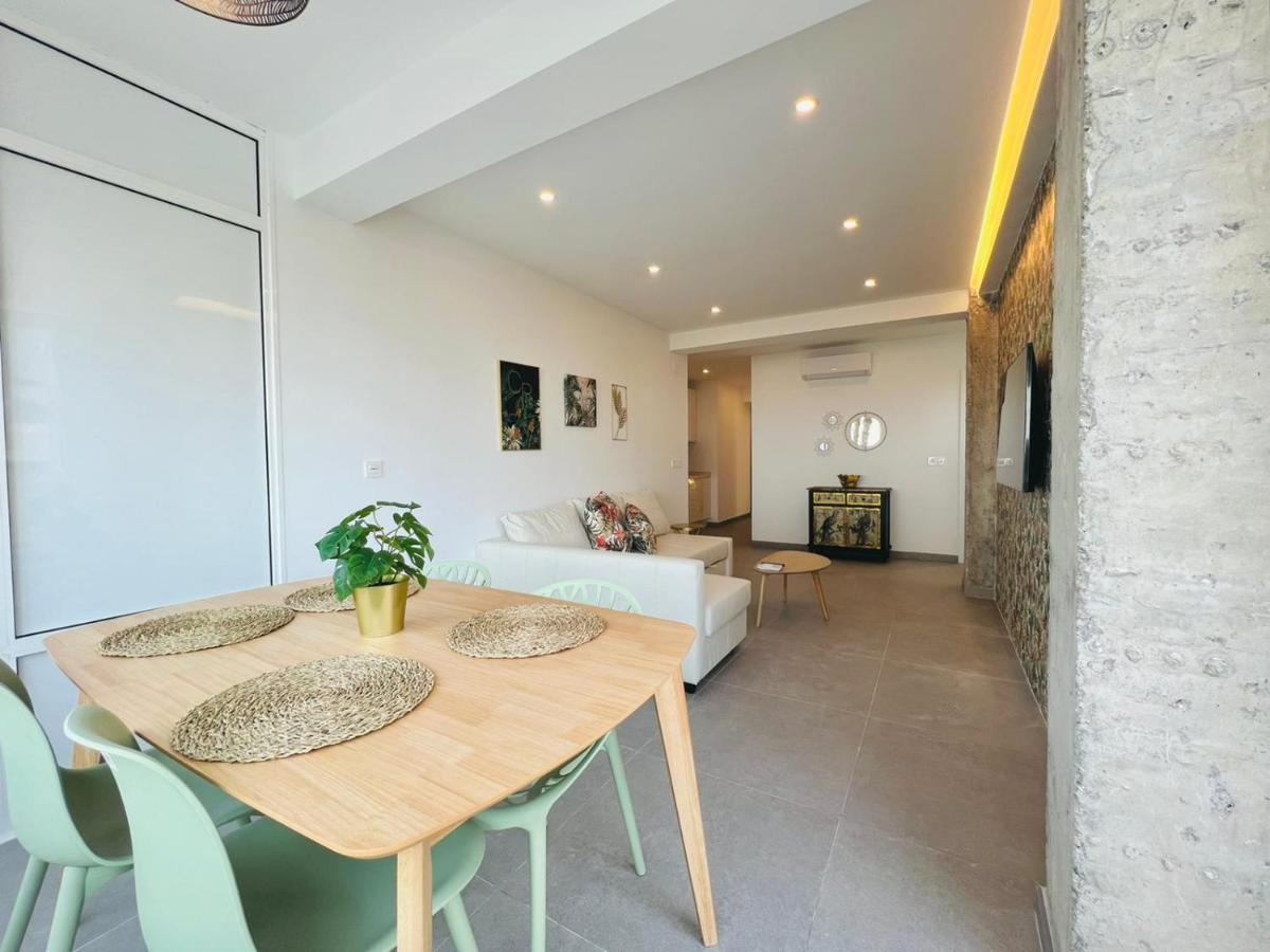 Malagueta Beach I & Private Terrace By Ele Apartments マラガ エクステリア 写真